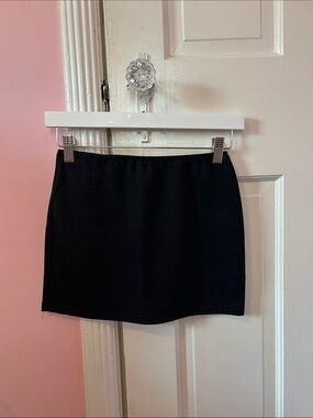 Edikted Black Mini Skirt
